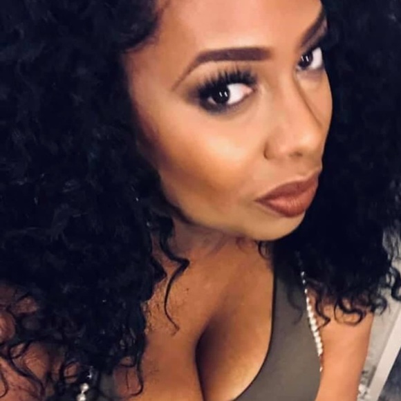 Meet your Posher, Dionca - Picture 1 of 3